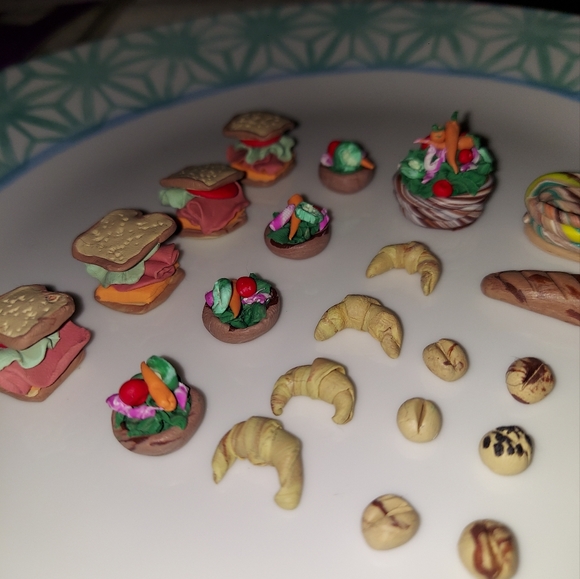 Mini polymer clay sandwich, salad and breads - Picture 2 of 6